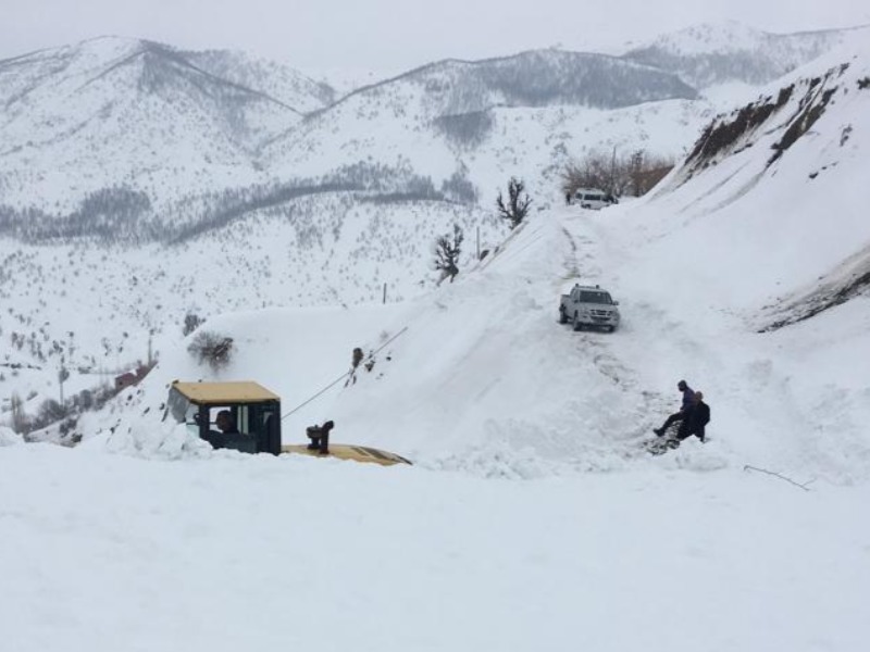 Sincik'te 5 köye 14 gündür ulaşılamıyor